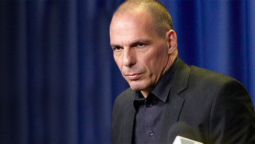 Παραιτήθηκε από υπουργός Οικονομικών ο Βαρουφάκης