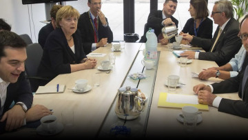 Μέρκελ: Θα ακούσουμε τώρα τον κ. Τσίπρα και θα αποφασίσουμε 