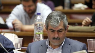 Θανάσης Πετράκος: Μόνη λύση η συντεταγμένη έξοδος από το ευρώ 