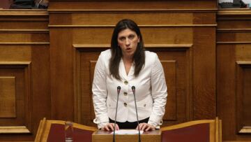 H Κωνσταντοπούλου δηλώνει «παρών» στην ψηφοφορία - Είπε ότι καταλύεται το Σύνταγμα 