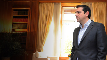 Ξέσπασμα Τσίπρα κατά των 32