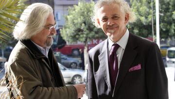 Δικηγόρος ζητεί να παραπεμφθεί σε δίκη ο Βαρουφάκης για εσχάτη προδοσία