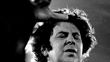 90 χρόνια Μίκης! - Συναυλίες από τα Χανιά εώς το Άμστερνταμ 
