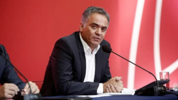 Ομολογία Σκουρλέτη: Ξέραμε πως ήταν δύσκολο να δώσουμε την 13η σύνταξη 