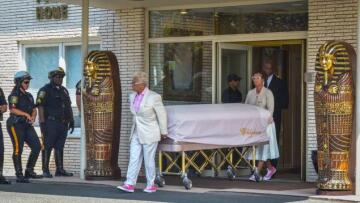 Στην τελευταία της κατοικία μεταφέρθηκε η Bobbi Kristina Βrown 