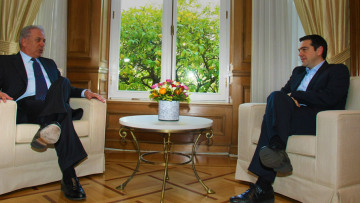 Αβραμόπουλος προς Τσίπρα: Ορίστε την Αρχή που θα εισπράττει την ευρωπαϊκή βοήθεια για τους πρόσφυγες