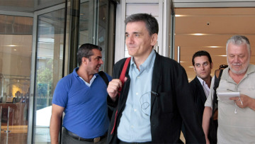 Με συμβιβασμούς «κλείδωσε» η συμφωνία