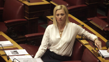 Ραχήλ Μακρή: «Οι εκλογές γίνονται για να φύγουν οι ενοχλητικοί βουλευτές»