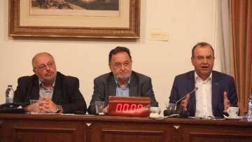 Με τον Λαφαζάνη εννέα μέλη του ΣΥΡΙΖΑ Κέρκυρας