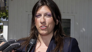 Ζωή Κωνσταντοπούλου: Πριν λήξει η προεκλογική περίοδος θα μάθετε τα σχέδιά μου