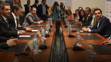 Τσίπρας στη ΔΕΘ: Θα κυβερνάω οκτώ χρόνια - Δεν συνεργάζομαι με ΝΔ