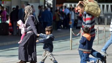 Αδιέξοδο στην Ευρώπη για τους πρόσφυγες, αγωνία στην Ελλάδα