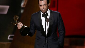 O John Hamm ευχαρίστησε την πρώην του και τον σκύλο του στα ΕΜΜΥ