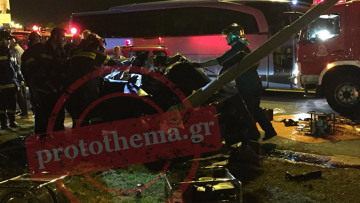Φωτογραφίες-σοκ: Δεύτερο θανατηφόρο τροχαίο στο ίδιο σημείο στην Κηφισίας
