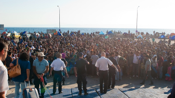 Πάνω από 186.000 μετανάστες έφτασαν στη Λέσβο από τις αρχές του 2015!