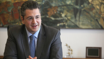 Τα γραφεία του στην Αθήνα εγκαινιάζει αύριο ο Τζιτζικώστας 