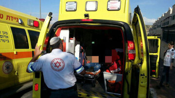 Το υπουργείο Αμύνης του Ισραήλ συμβουλεύει τους πολίτες να κυκλοφορούν με όπλο