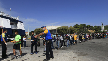 Περισσότεροι από 7.000 μετανάστες έρχονται καθημερινά στην Ελλάδα 