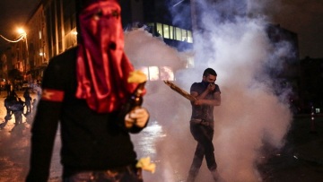 Eκρυθμη η κατάσταση στην Τουρκία - Στους δρόμους χιλιάδες διαδηλωτές μετά την φονική επίθεση 