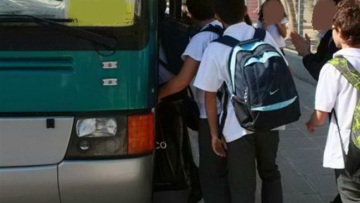 Κόρινθος: Κατέβασαν μαθητή από το λεωφορείο του ΚΤΕΛ για ένα ευρώ