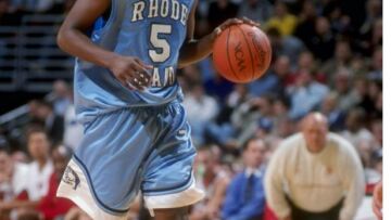 Στη δημοσιότητα οι κλήσεις της γυναίκας που εντόπισε τον Λαμάρ Όντομ