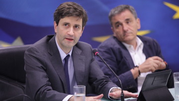 Χουλιαράκης στην «Suddeutsche Zeitung»: Στο τέλος Μαρτίου η άρση των capital control