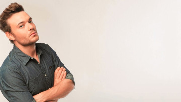 Δημήτρης Γιαννέτος: Μιλά για τη συνεργασία του με την Caitlyn Jenner 