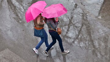 Καιρός: Κακοκαιρία με καταιγίδες στα βορειοανατολικά και 30άρια στην Κρήτη - Υποχωρεί η σκόνη