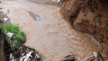 Ερευνες για αγνοούμενη γυναίκα από την κακοκαιρία στο Καματερό 