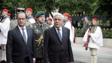 Ολάντ: «Όποιος αγαπάει την Ελλάδα επενδύει στην Ελλάδα»