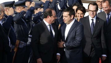 Βγήκε εκτός προγράμματος η επίσκεψη Ολάντ