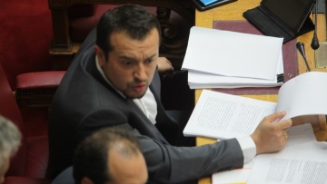 Νομοσχέδιο για τα ΜΜΕ: «Παράθυρο» σύγκλισης από το κόμμα Λεβέντη - Ένσταση αντισυνταγματικότητας από Βενιζέλο