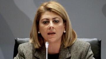 Die Welt: Η αδιαφανής καρατόμηση της Κατερίνας Σαββαΐδου 