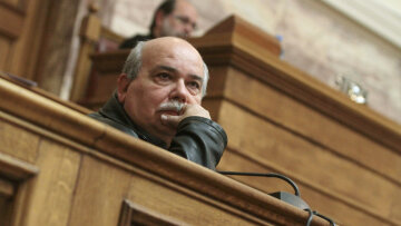 Αποδοκίμασε Φίλη και ο Βούτσης: «Ο καθένας παίρνει την ευθύνη του δημοσίως και κρίνεται»