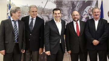 Η πρώτη μετεγκατάσταση προσφύγων από Ελλάδα - Ειδική εκδήλωση στο αεροδρόμιο