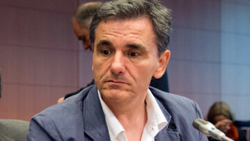 Τσακαλώτος: Είμαστε... θύματα της επιτυχίας μας - Η ανακεφαλαιοποίηση πάει γρηγορότερα του αναμενομένου