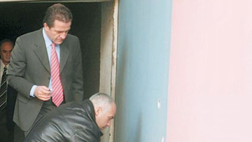 Αιφνιδιαστική απομάκρυνση του προϊσταμένου των «Αδιάφθορων» της ΕΛ.ΑΣ