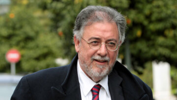 Χωρίς απαντήσεις από την κυβέρνηση οι νέες αποκαλύψεις Πανούση