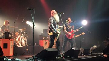 Μετά το μακελειό στο Μπατακλάν: Οι Eagles of Death Metal επέστρεψαν στις ΗΠΑ και ακύρωσαν όλες τις συναυλίες τους