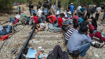 «No man's land»: Σλοβενία, Κροατία, Σερβία και ΠΓΔΜ εγκλωβίζουν τους μετανάστες σε ουδέτερη ζώνη 