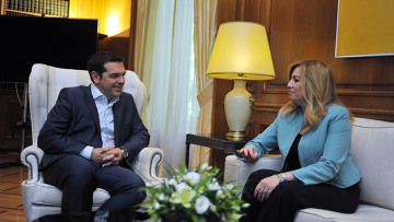 Πού και ποιους στοχεύει η κίνηση-ελιγμός Τσίπρα για «εθνικό διάλογο»