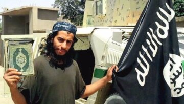 Ο Αμπαούντ ήταν έξω από το Μπατακλάν και έβλεπε την επιχείρηση τη νύχτα του μακελειού!