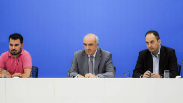 ΝΔ: Παραιτήσεις Μεϊμαράκη, Παπαμιμίκου - Προσπάθεια να πέσουν οι τόνοι