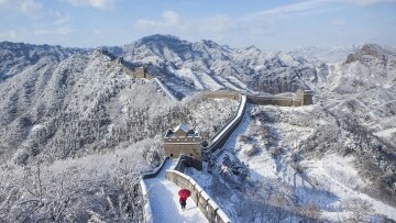 Κίνα: Το Σινικό Τείχος ντύθηκε στα λευκά - Εκπληκτικές φωτογραφίες