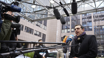 Συνομιλίες Τσίπρα με Ολάντ και Κόστα στις Βρυξέλλες