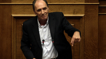 «Πάρτι» στα social media με τα 38 σπίτια του Σταθάκη