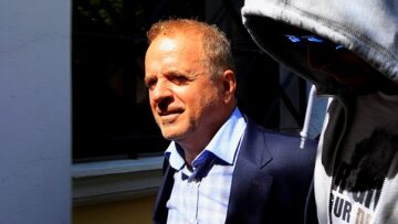 Ακόμα δεν έχουν δεσμευτεί οι λογαριασμοί Λιακουνάκου