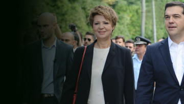 Μαξίμου: Ευτυχώς που ο Σόιμπλε πασχίζει να κρατήσει τη στάμνα γερή