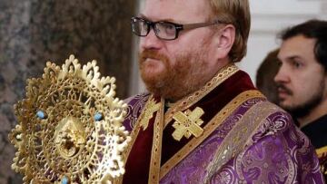 Στην Κύπρο ο ρώσος βουλευτής που «κυνηγά» ομοφυλόφιλους με άμφια και πολυβόλα 