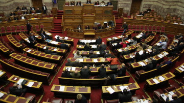 Με 194 «Ναι» πέρασε το σύμφωνο συμβίωσης 